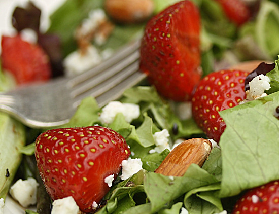 strawberry, almond, goat cheese salad | healthy green kitchen
